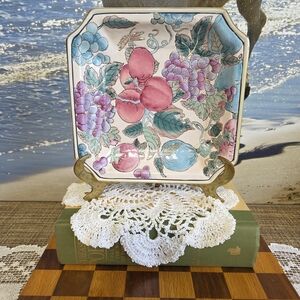 Andrea By Sadek Decorative Square Plate